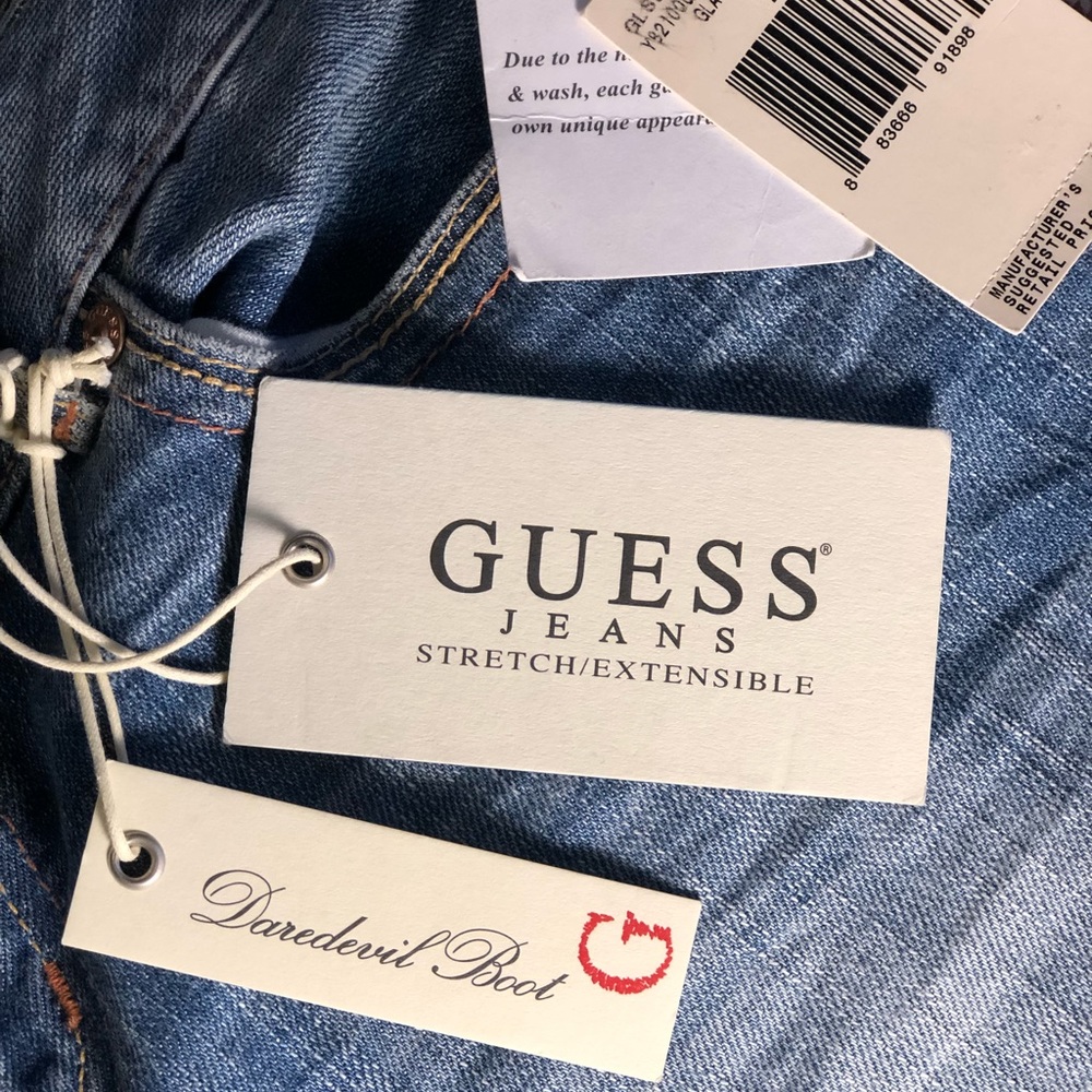 AUTHENTIC GUESS JEANS. Size 28. boot cut, low rise, slim fit. Genuine quality.